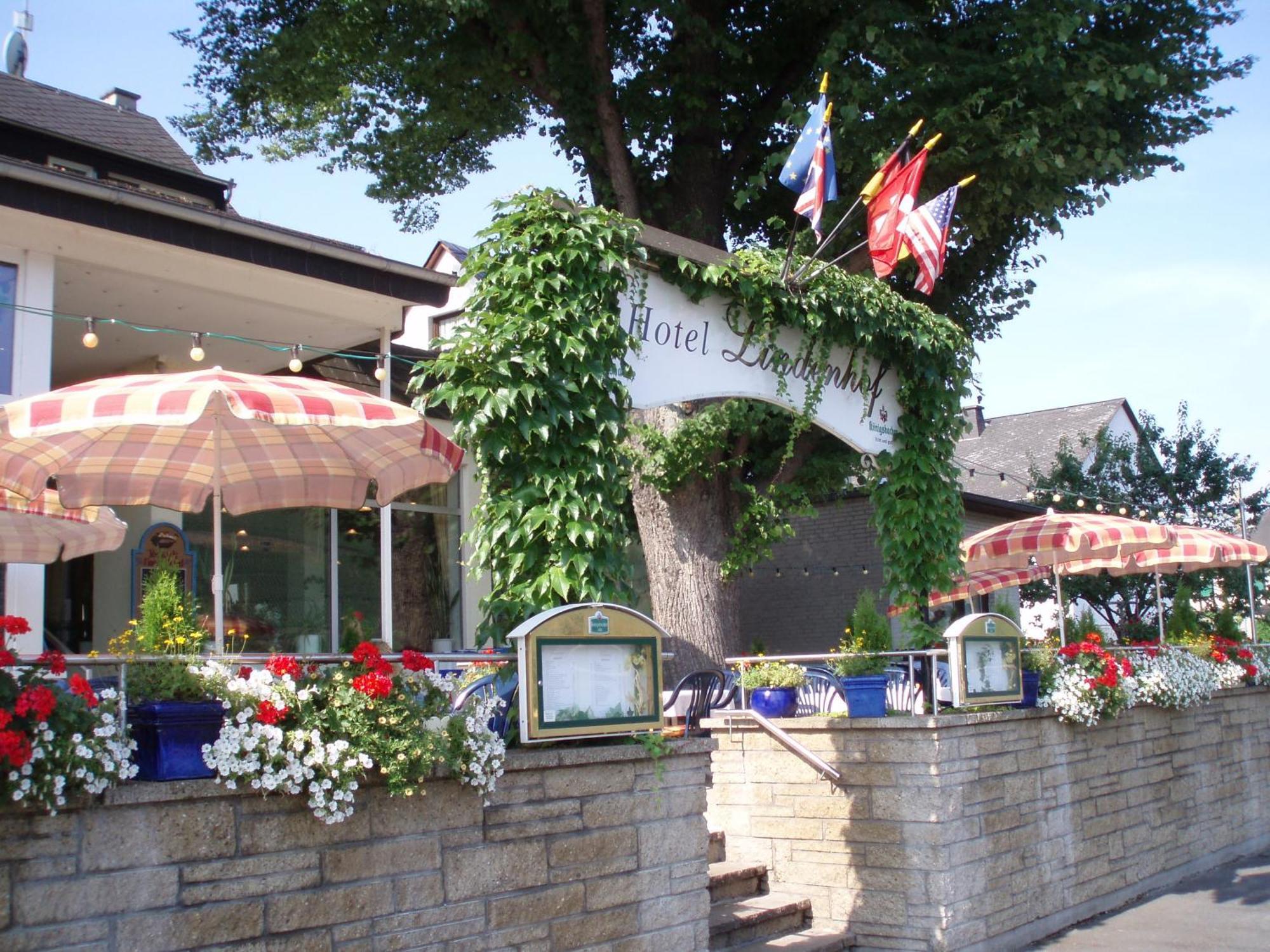 Hotel Lindenhof Osterspai Exterior foto